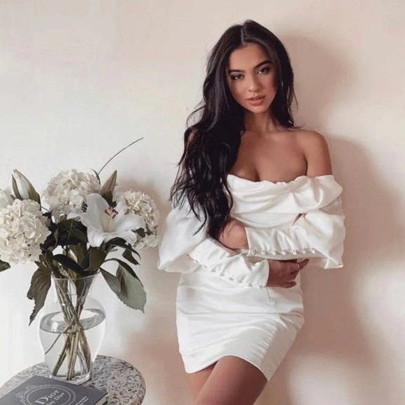 House of CB white Santana satin mini dress with puff sleeve and ruched detail - Picture 7 of 9